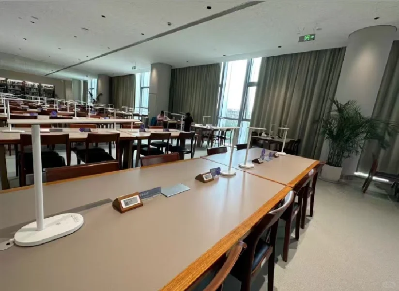 大学图书馆才是我松弛感最强的地方✨✨✨