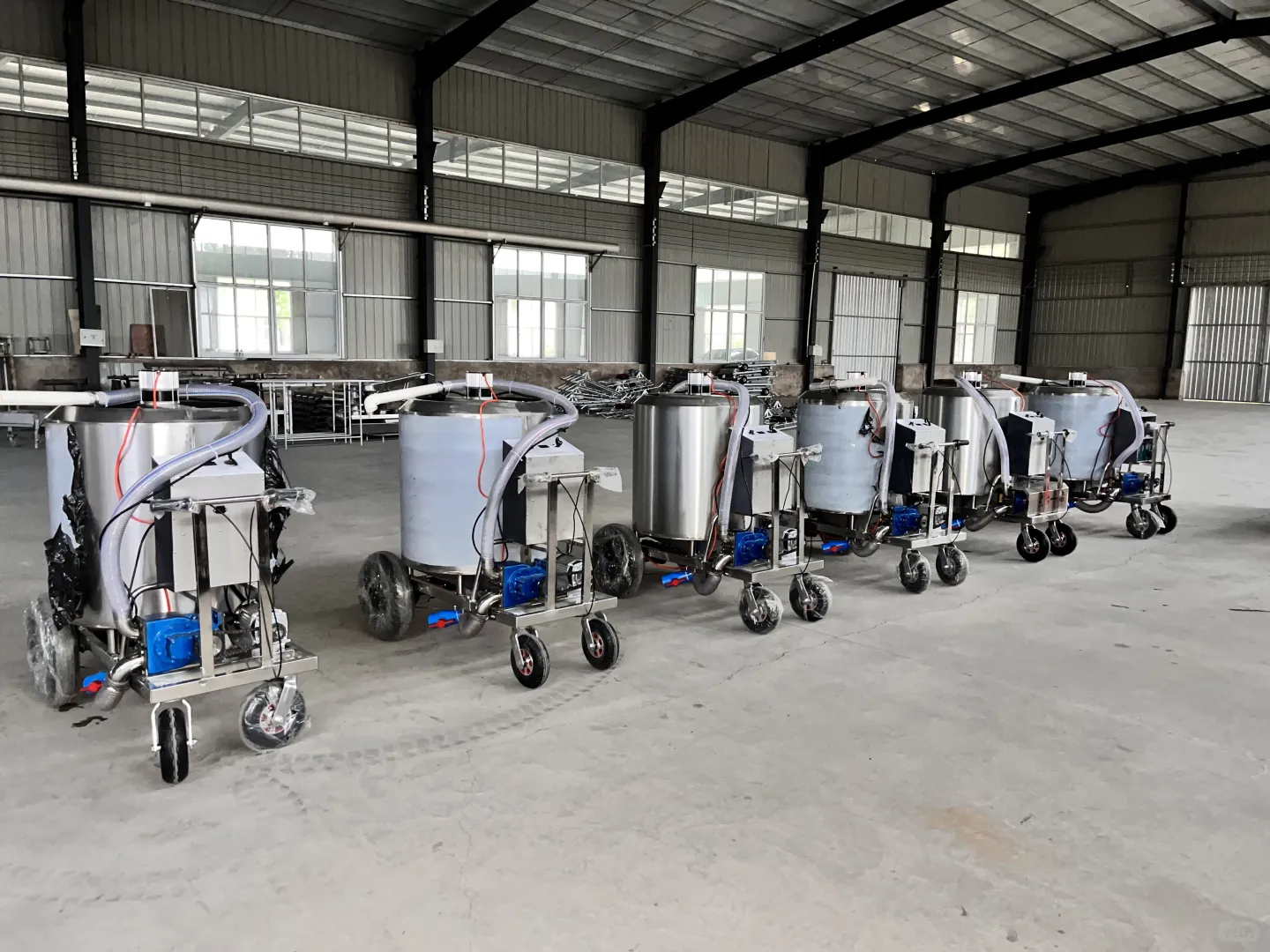 为什么养殖场还会选择自动粥料车喂猪？