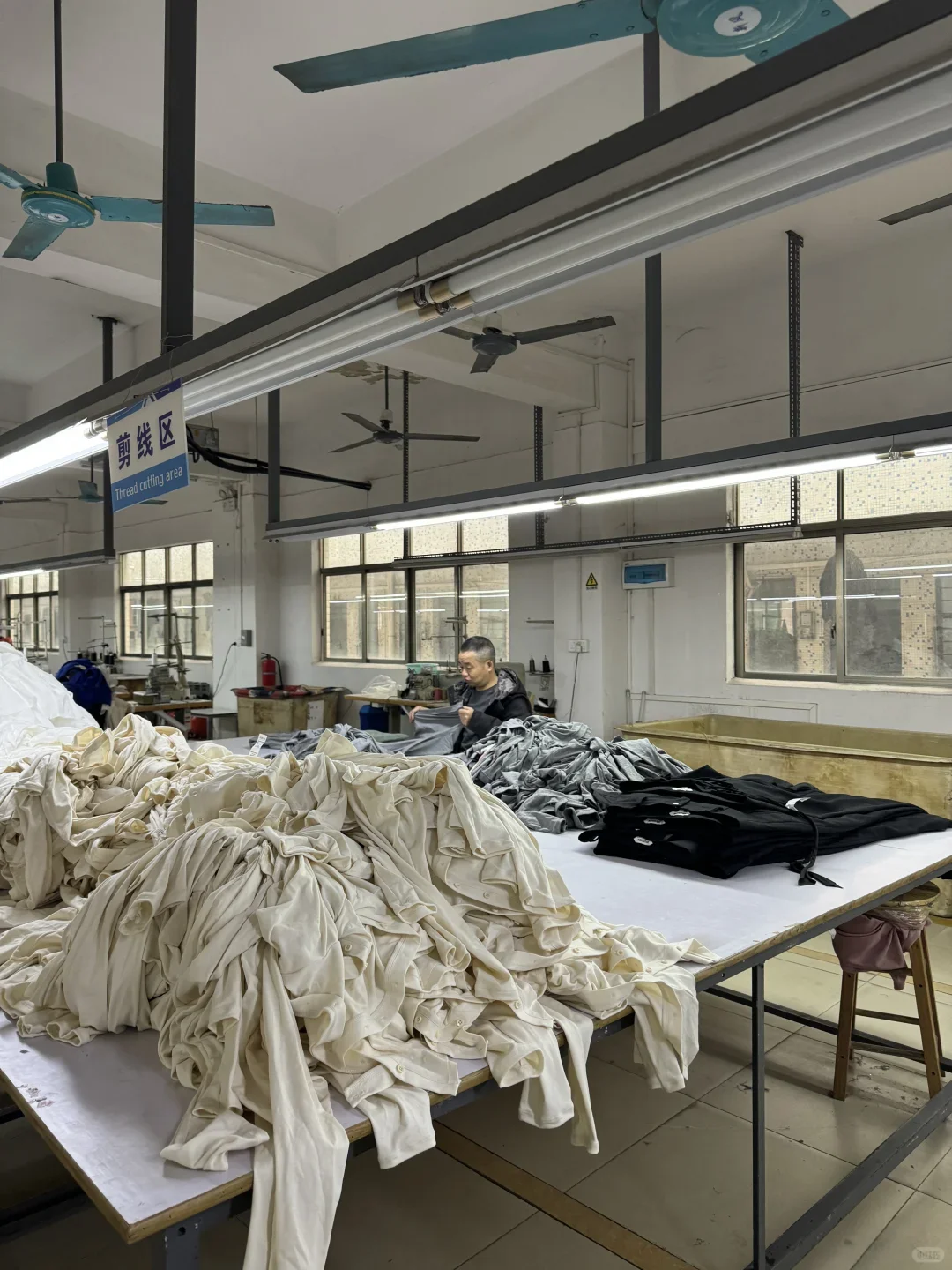 恭喜你找到一家小批量服装厂