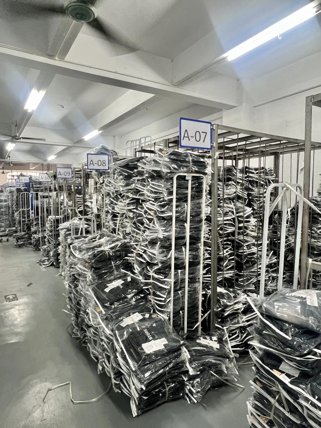 别看了，我们就是源头女装供应链!