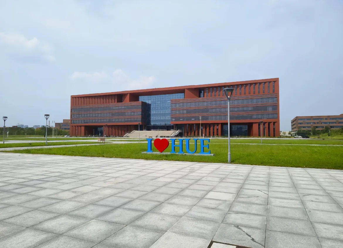 河北工程大学图书馆一角～