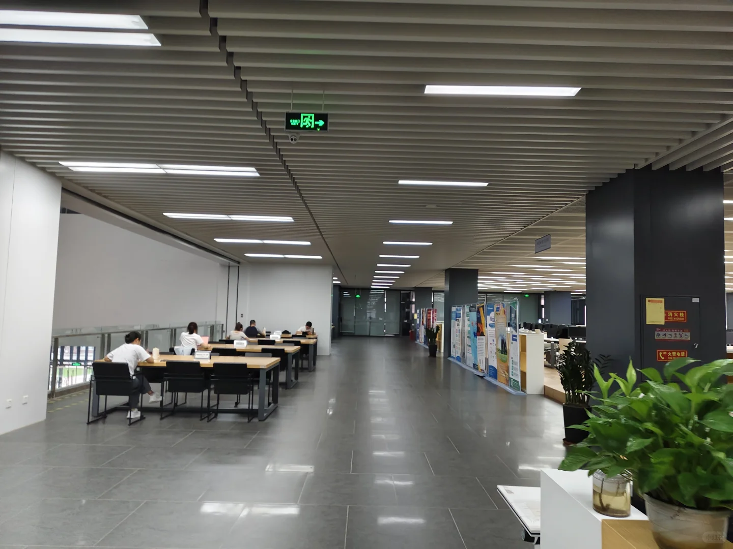 河北医科大学图书馆展示