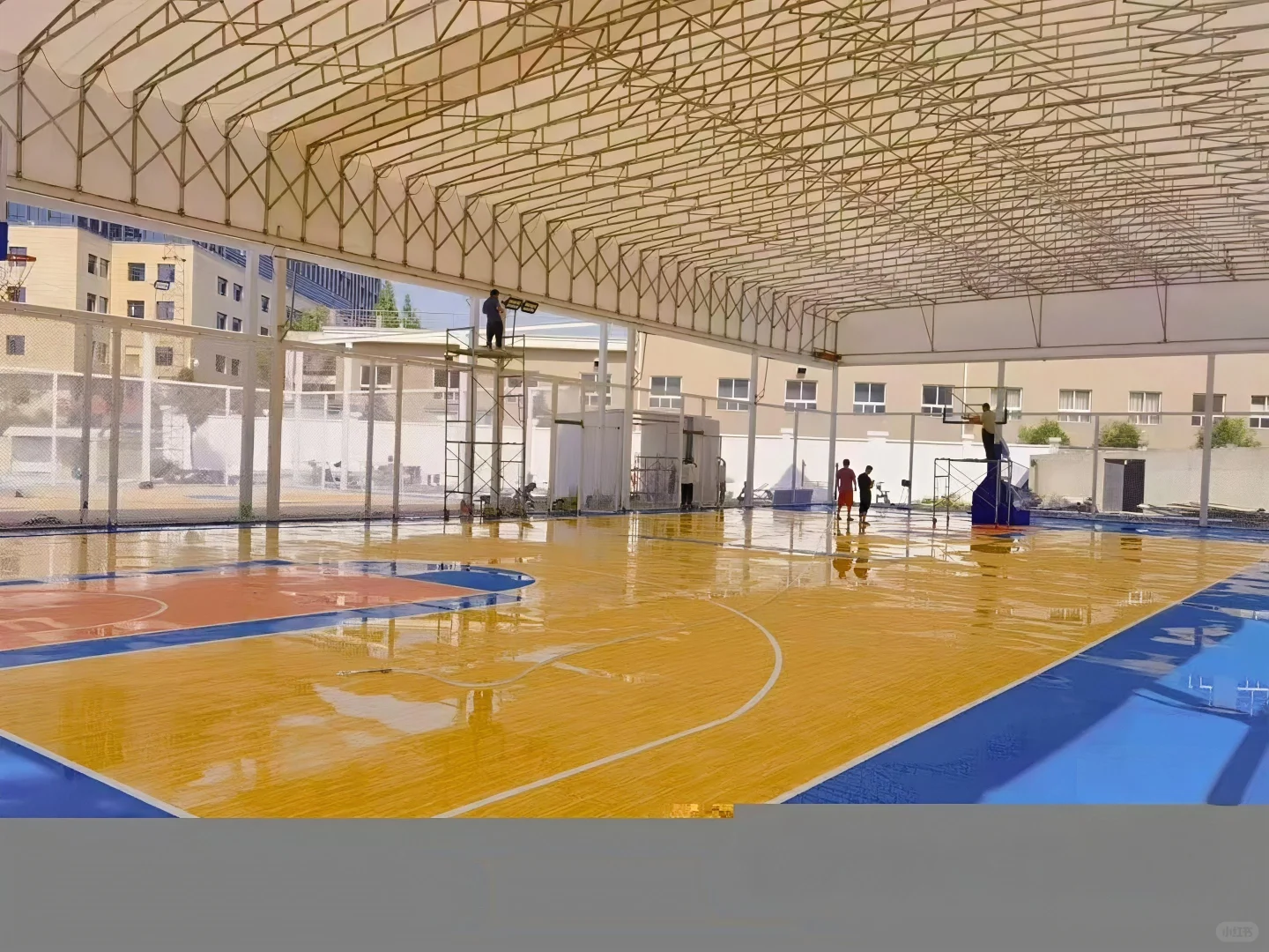 球场雨棚轨道雨棚电动伸缩雨蓬活动雨篷帐篷