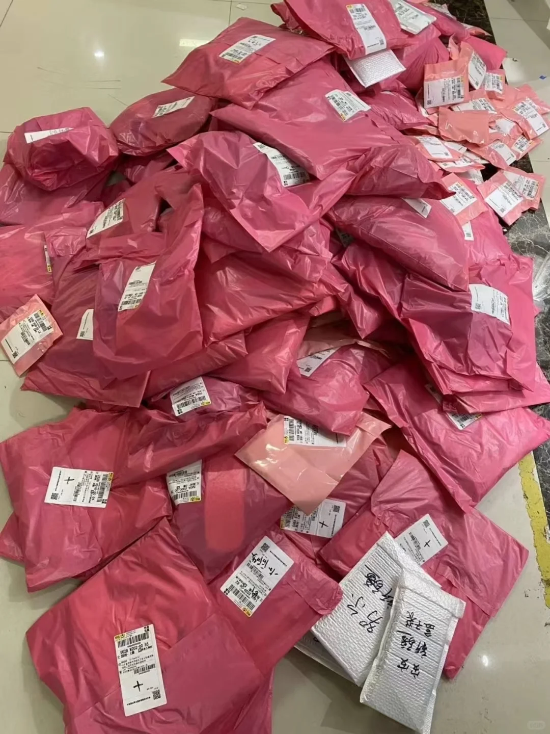 广州十三行服装批发源头厂家一件代发！