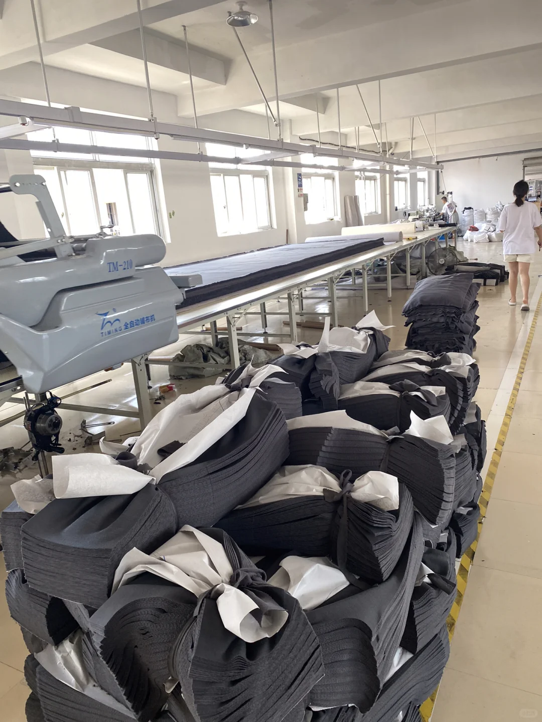 00后大学毕业生，1w块服装创业