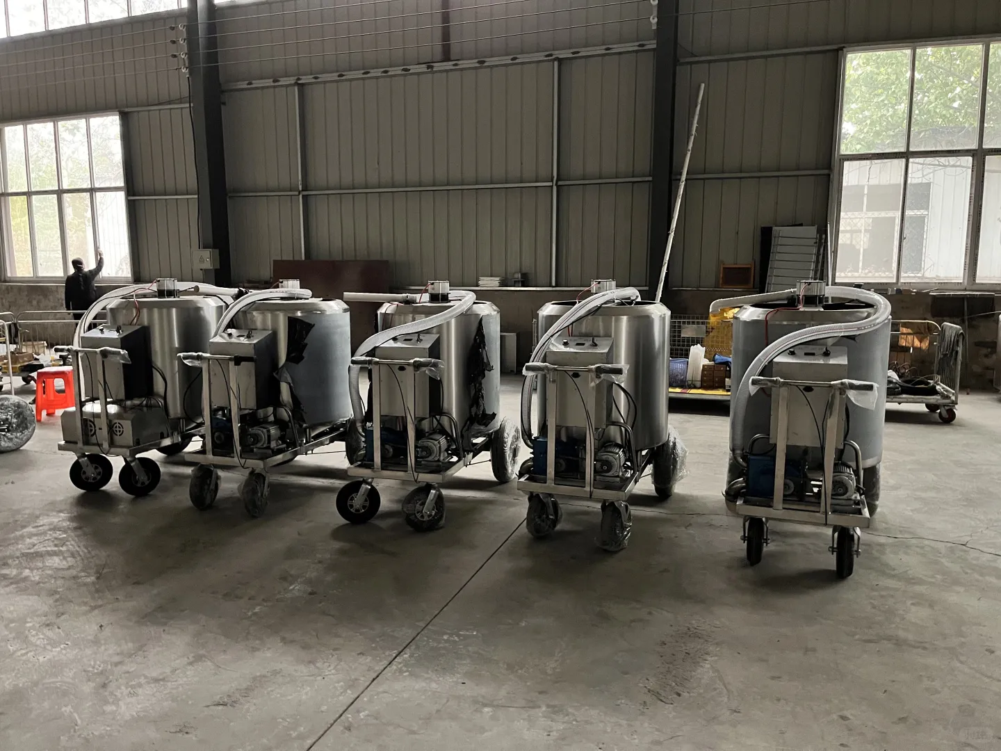 全自动粥料机提高养殖场饲料加工效率的利器