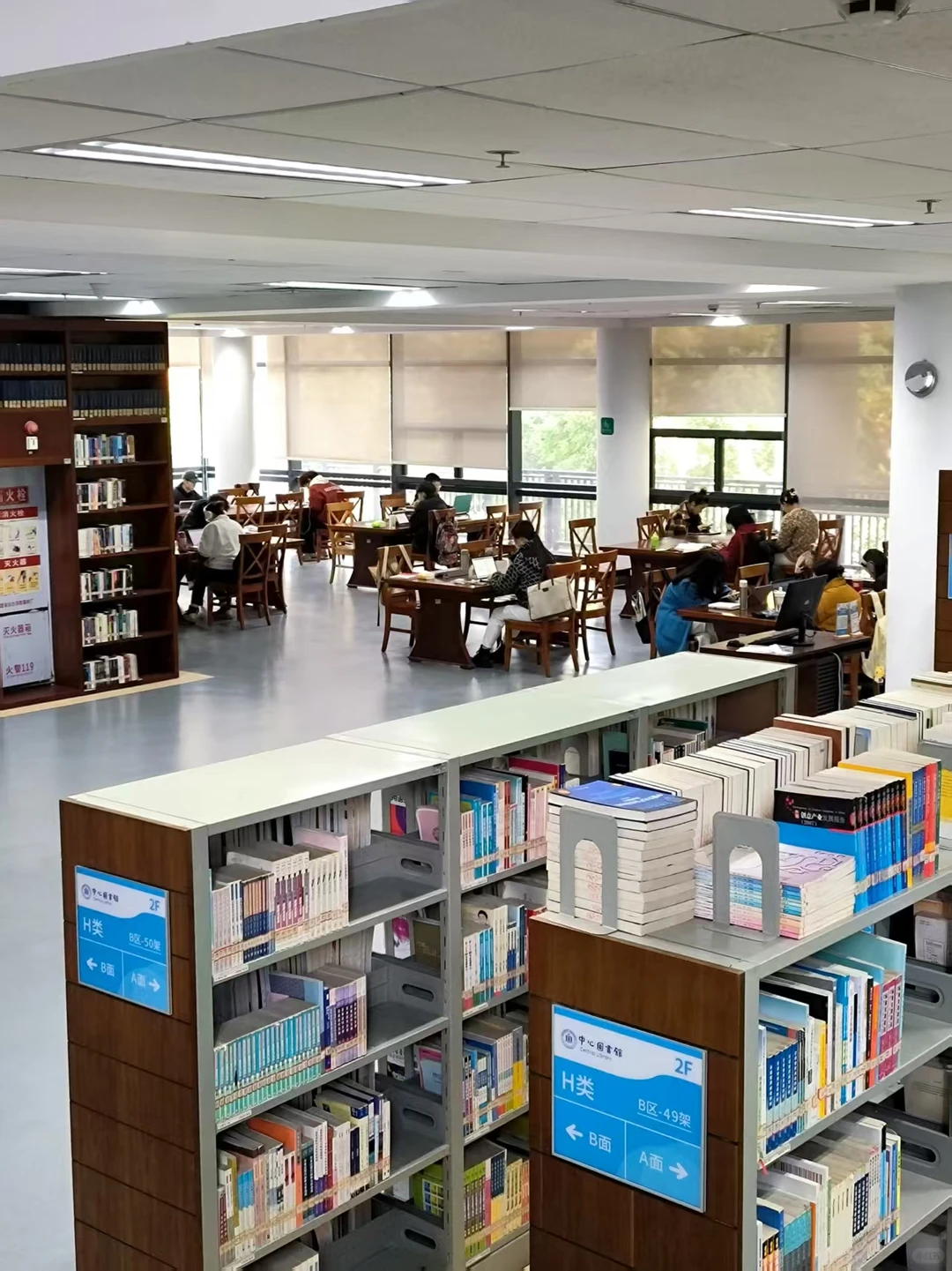 当你走进西大图书馆，你就会发现……