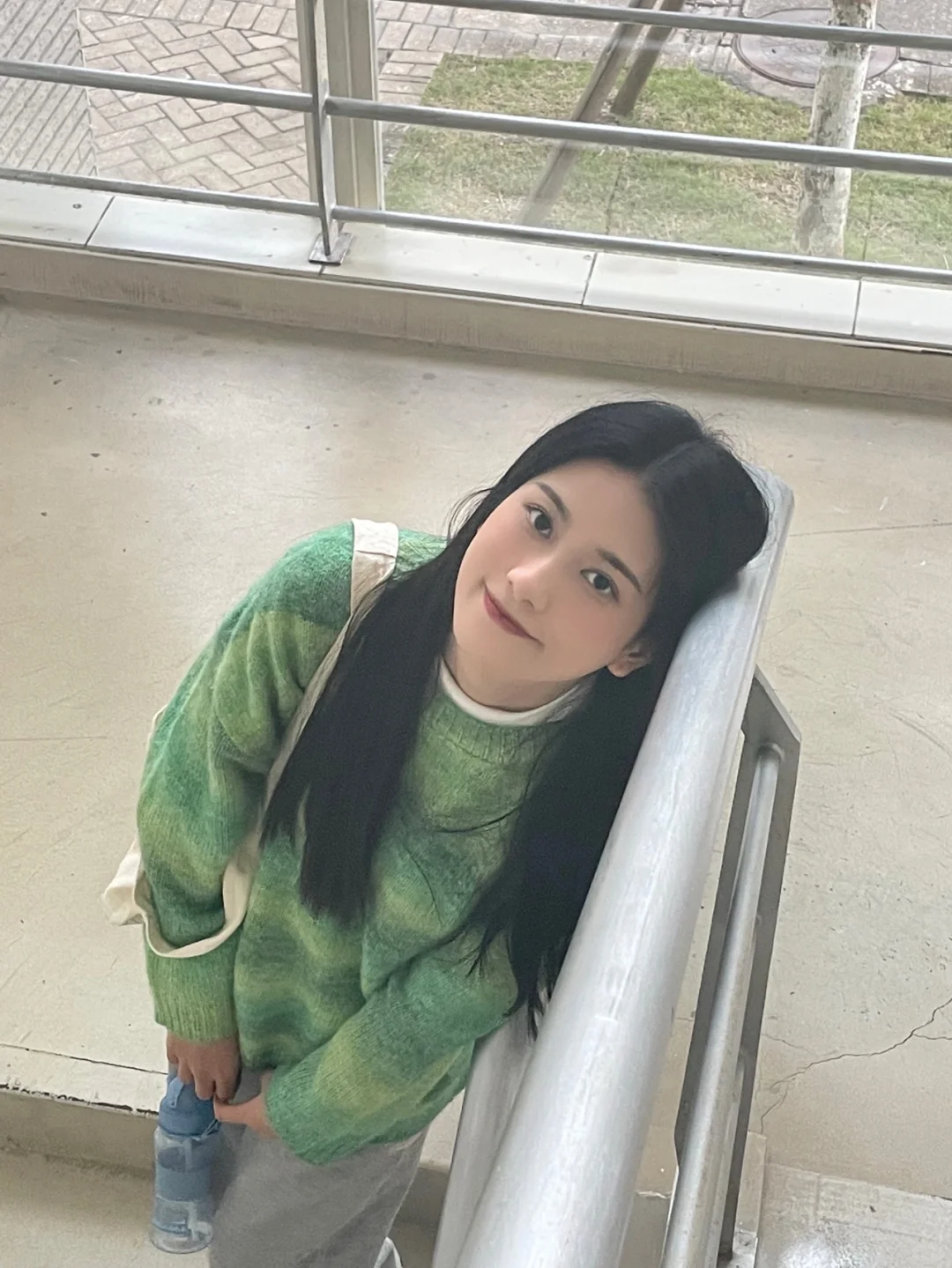 学校图书馆实在是太好拍啦！☀️