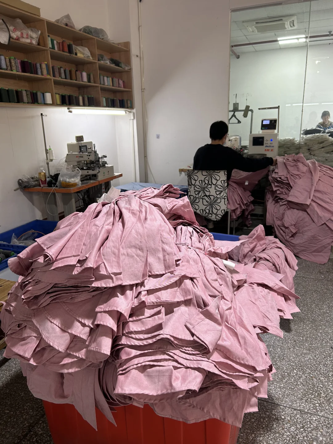 终于找到了，免费打版30件起订的服装加工厂