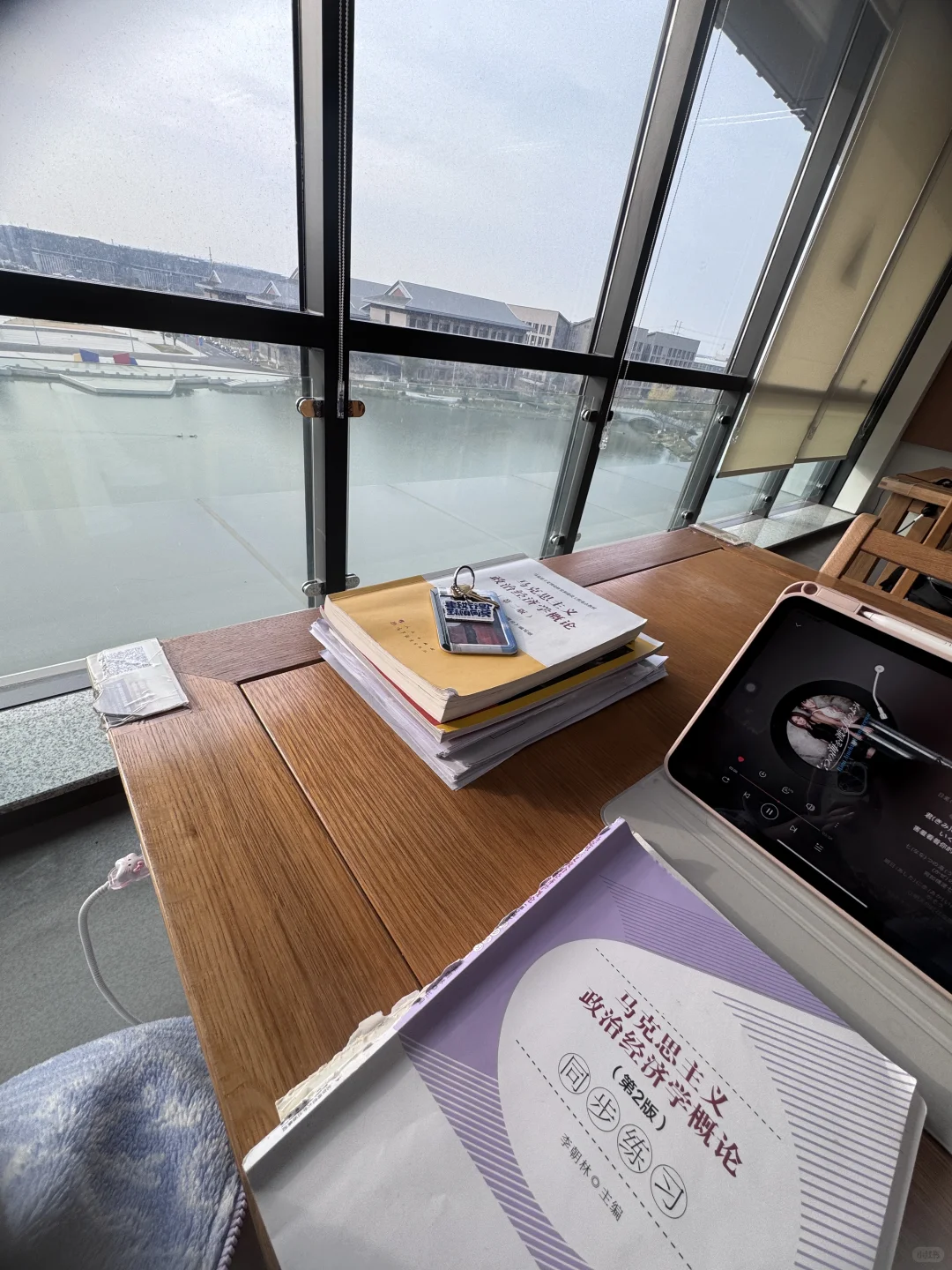 期末周每天都哄自己来图书馆