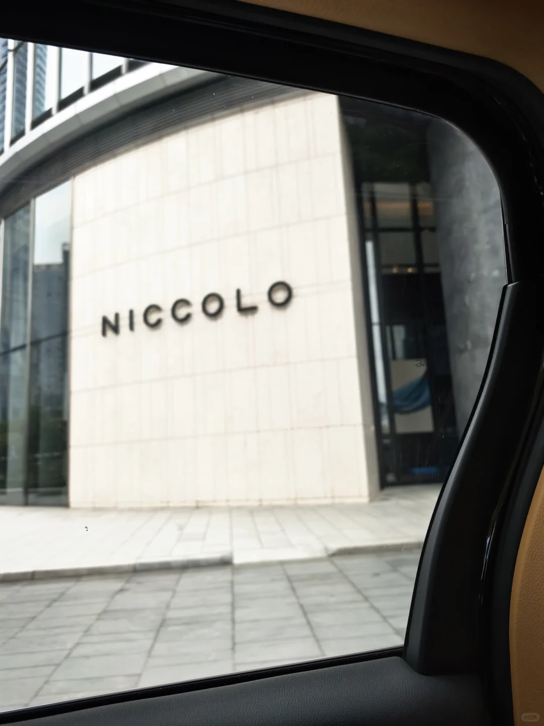 今天大学图书馆10点打铃 我想起了高中