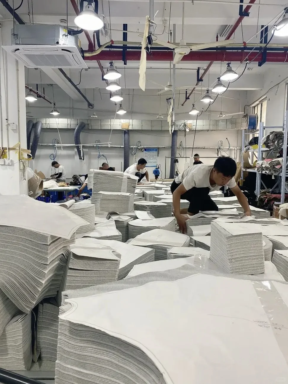 可一件打版，大货生产制作的服装加工厂