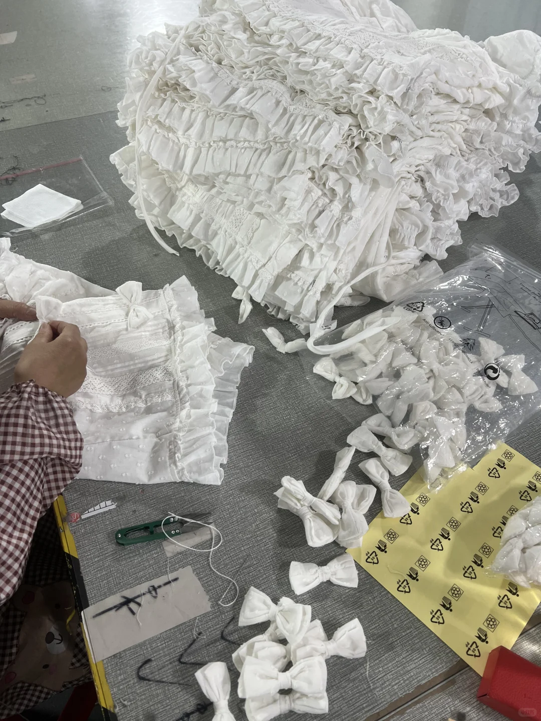 广州服装加工厂，可一件打版做样，免费起版