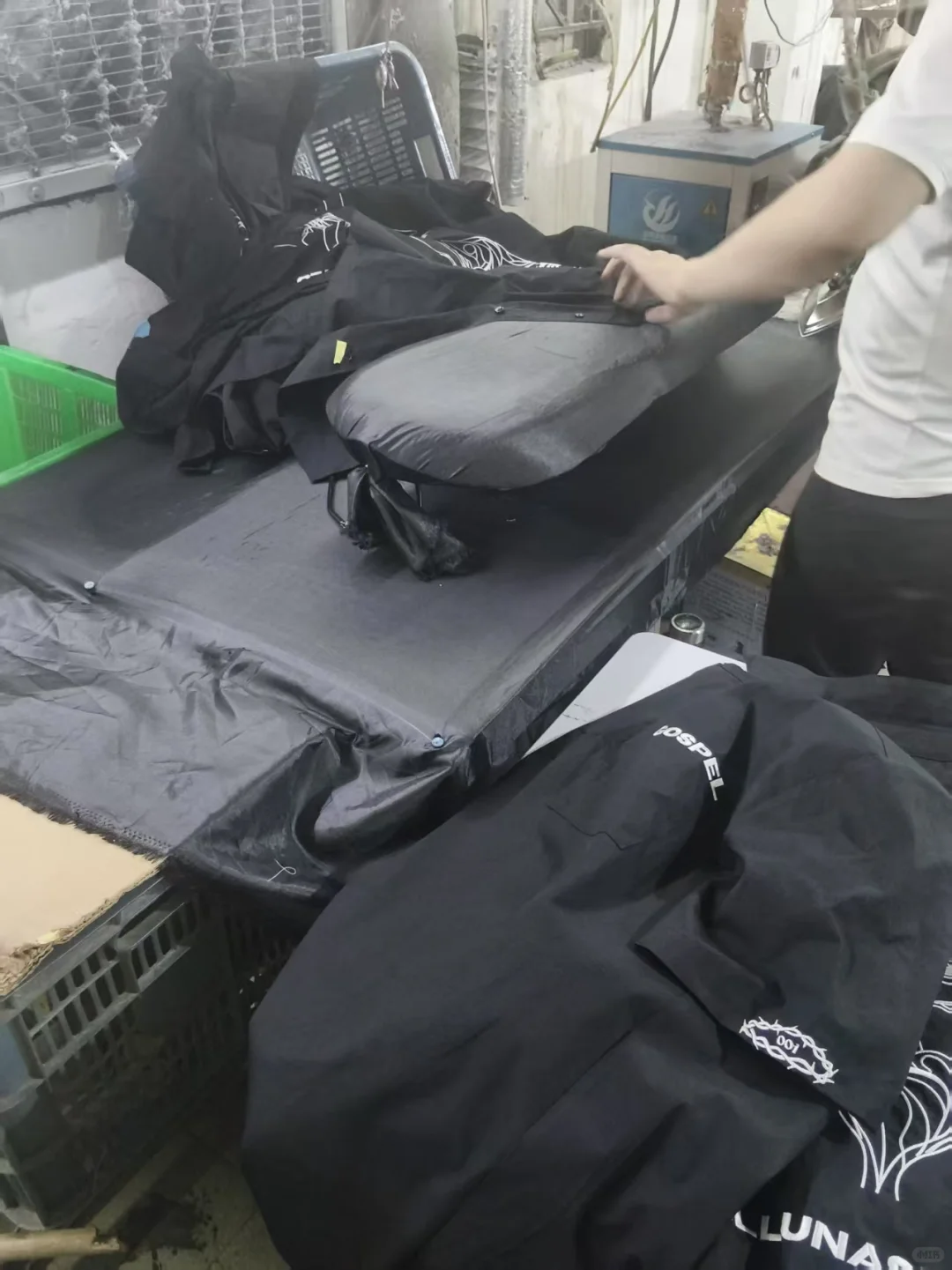 还在为找靠谱服装工厂头疼？进来看看吧！