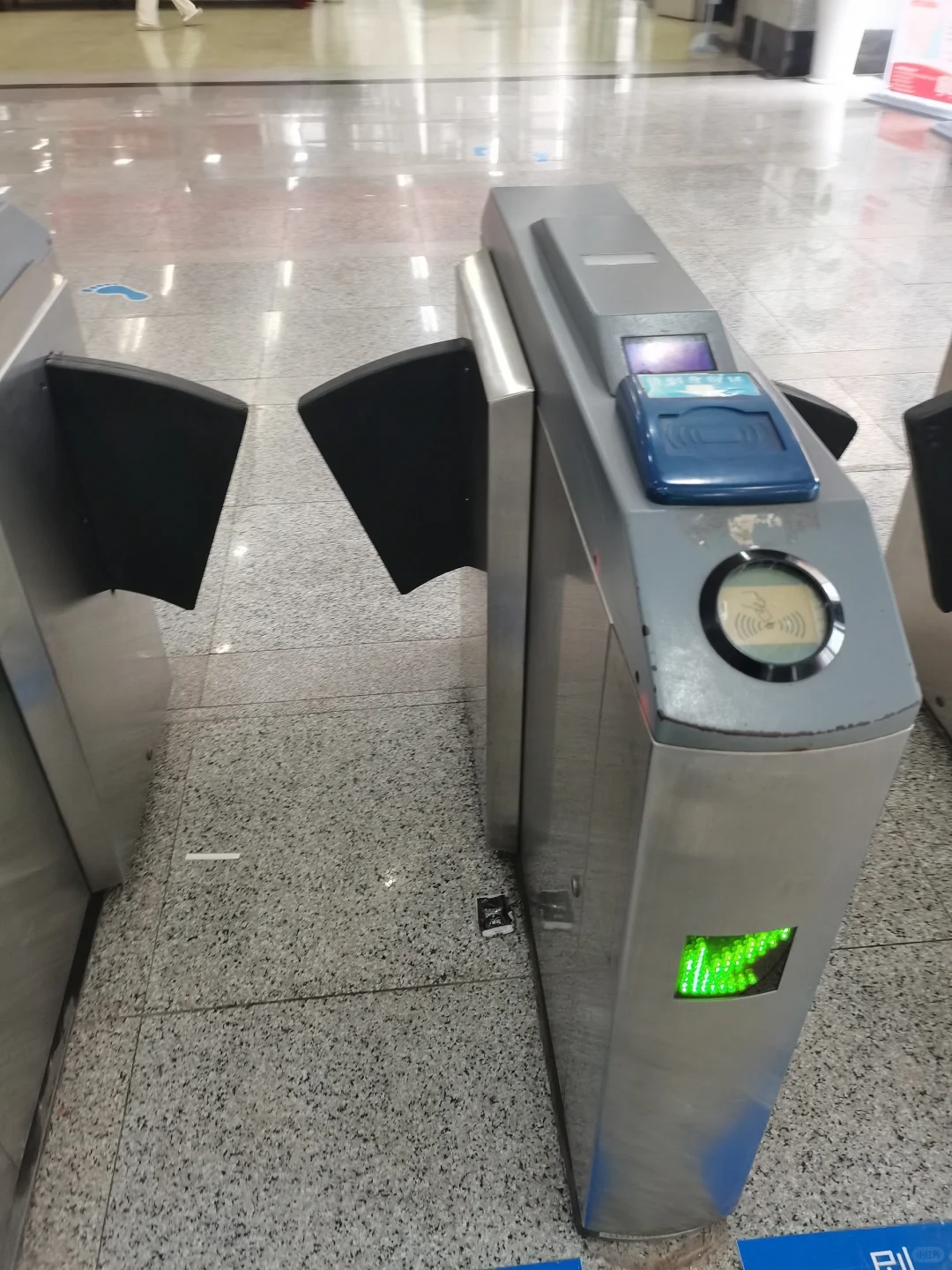 大学生图书馆自习