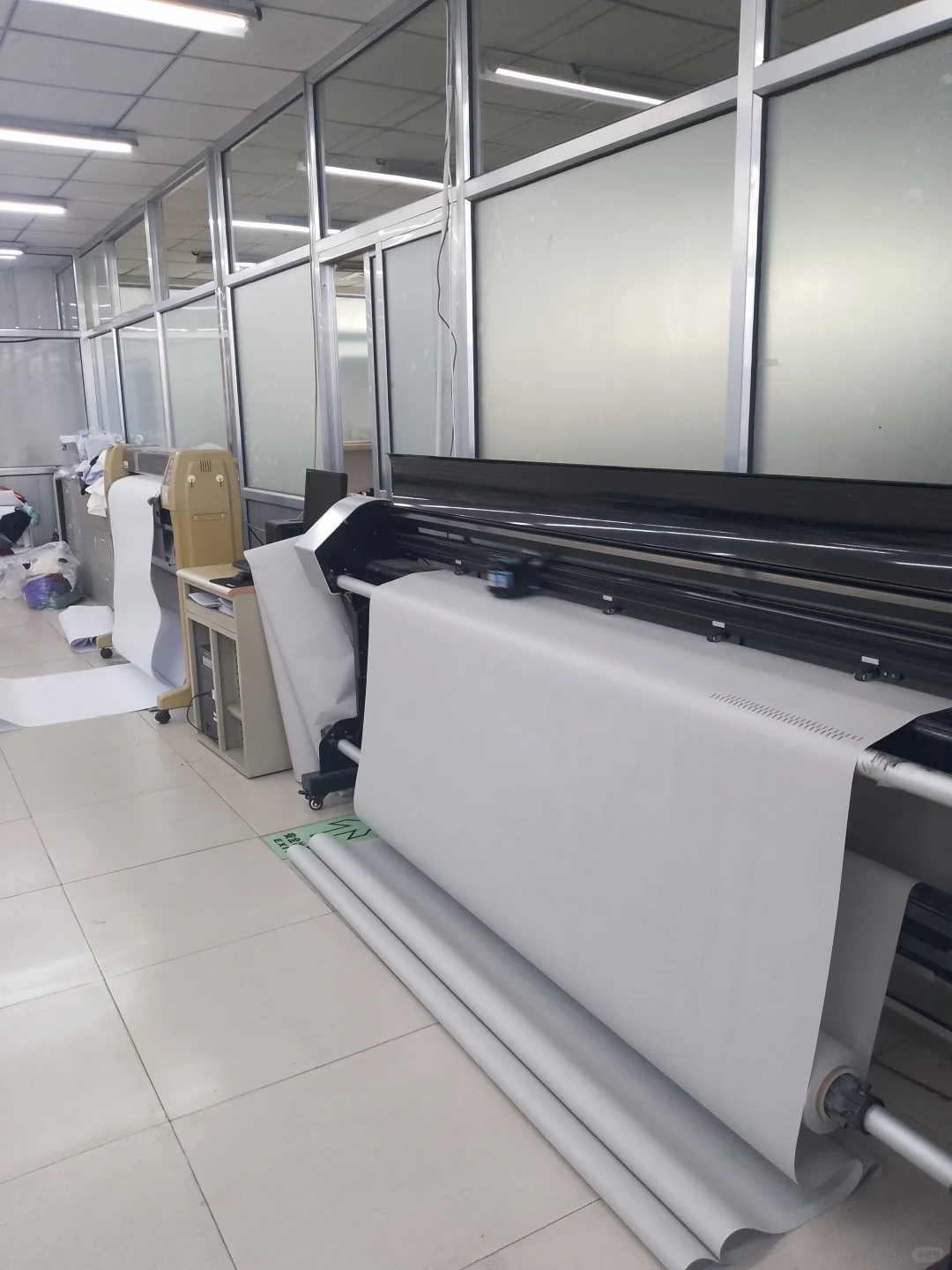 服装工厂的样品室是脸面