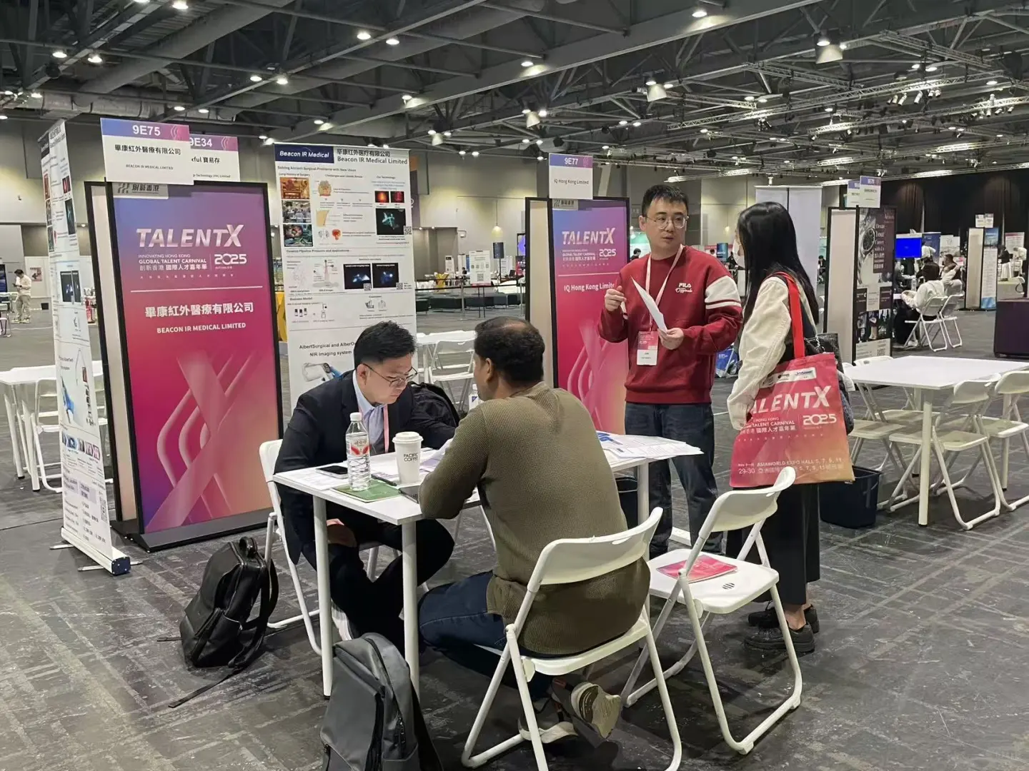 在Talent X逛到闭展！