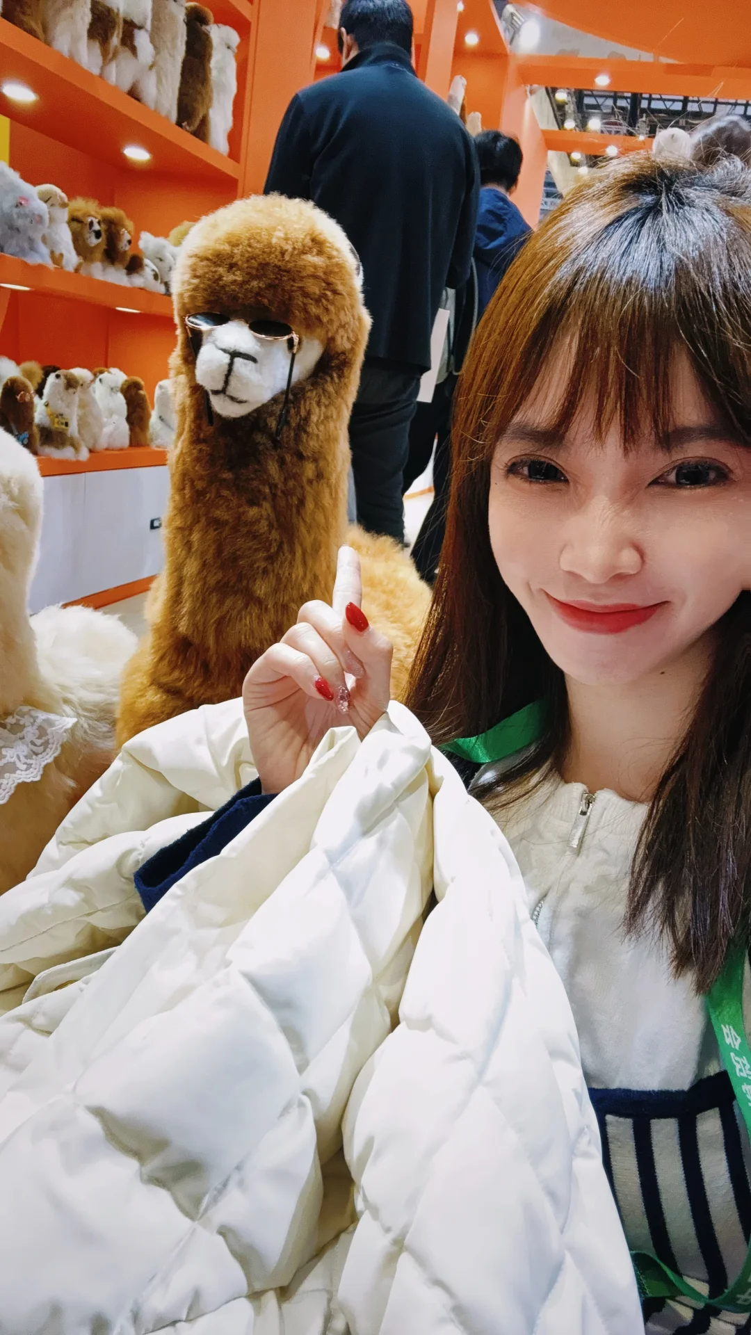 今日文案：看了个展?️