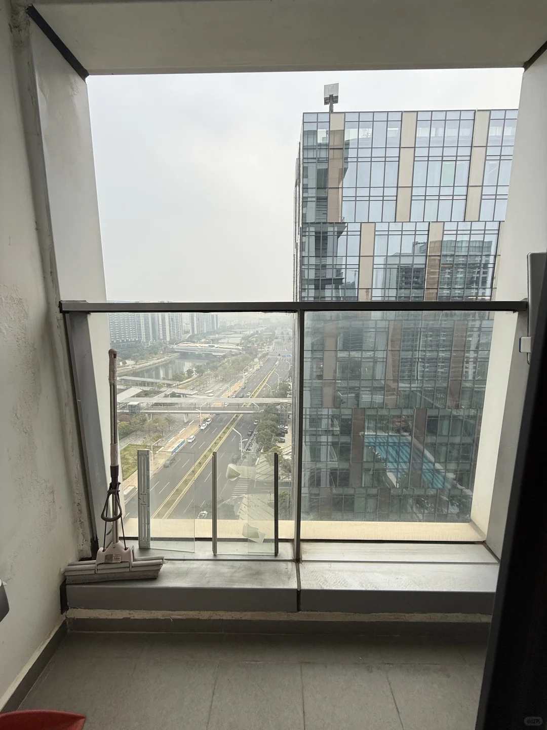 ✨ 会展湾中港85平河景空二房｜正朝南