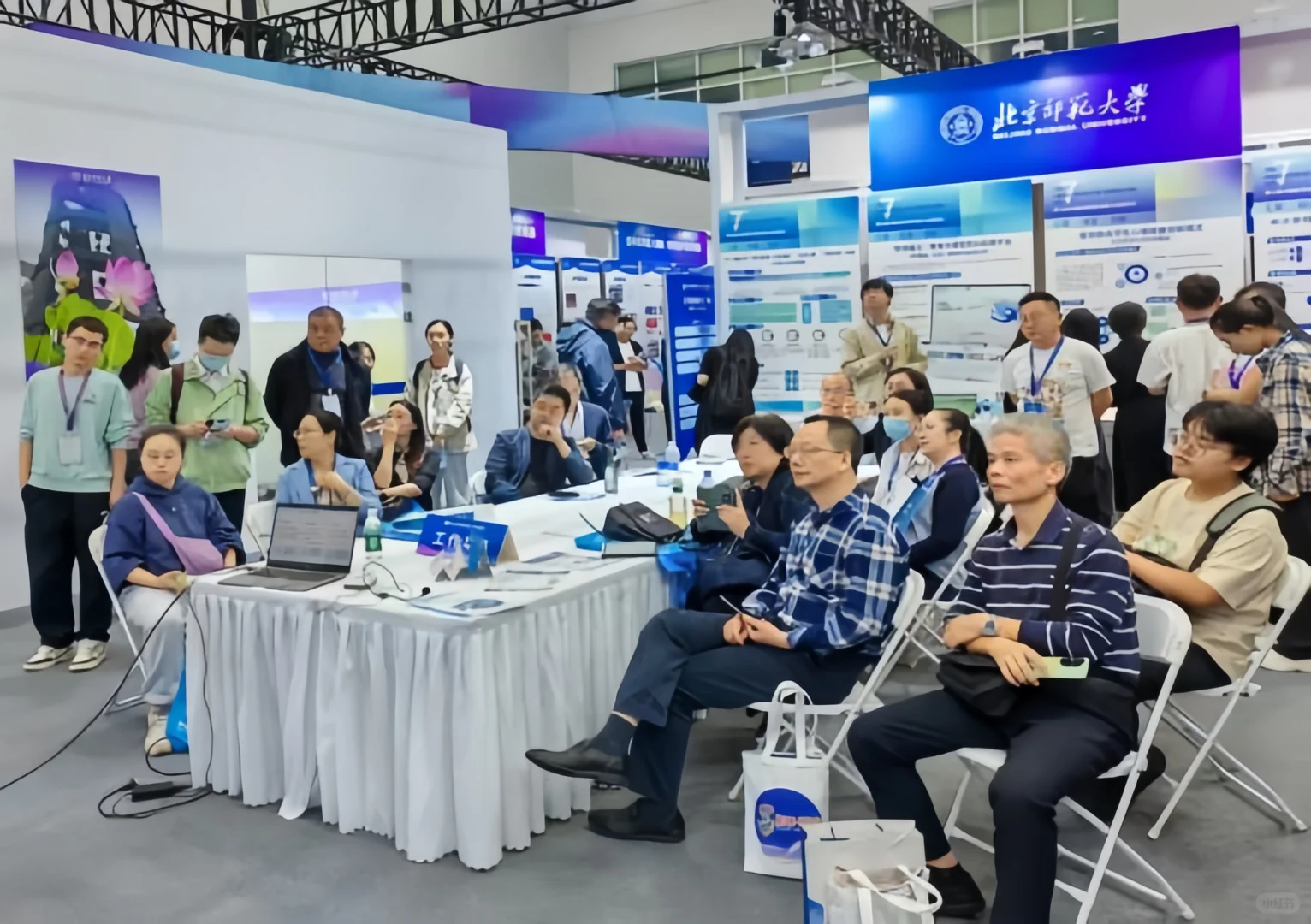 太赞了!中国教育创新成果公益博览会?