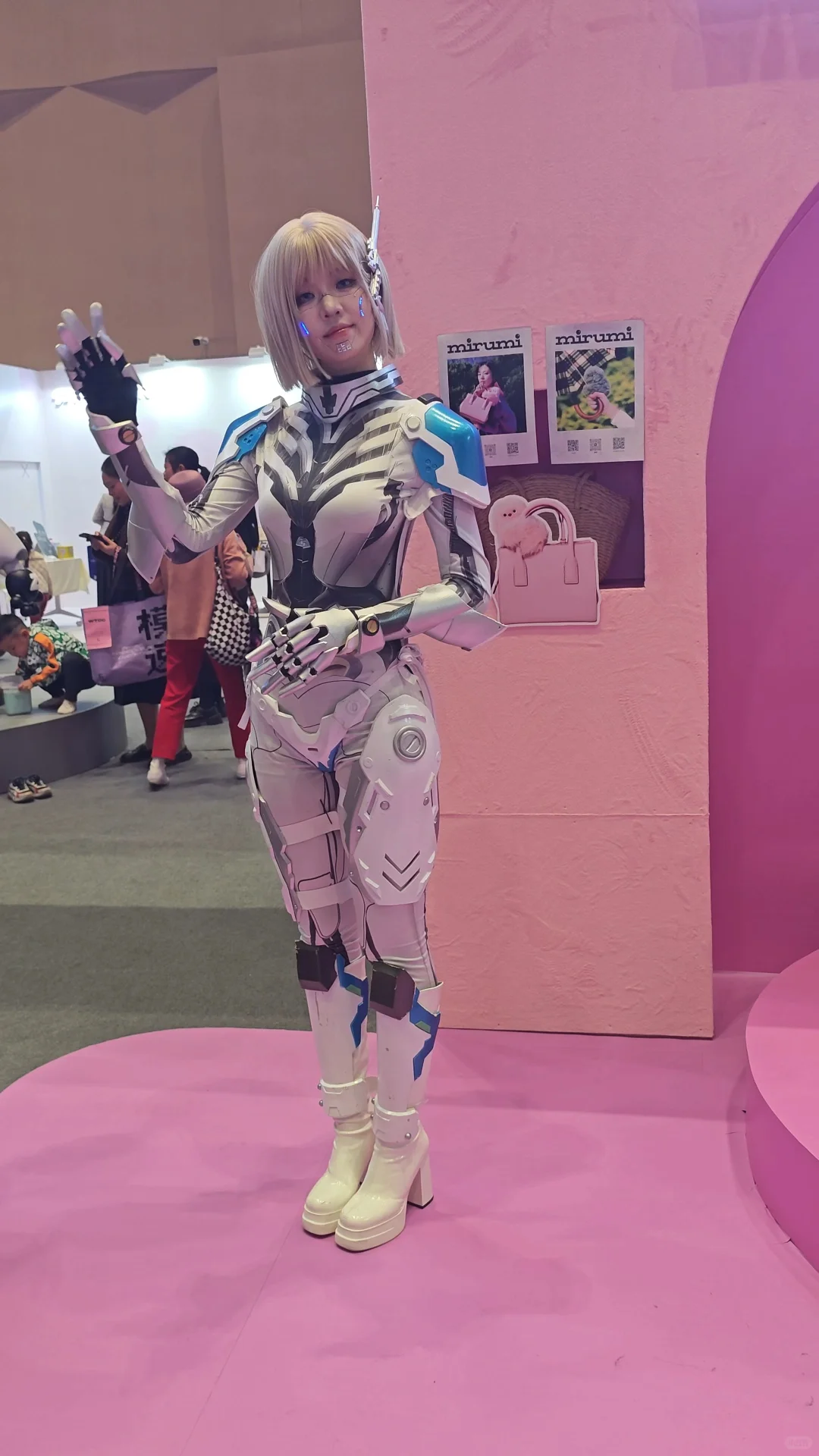 拍不完！AI机器人开会，最后2天免费！速来