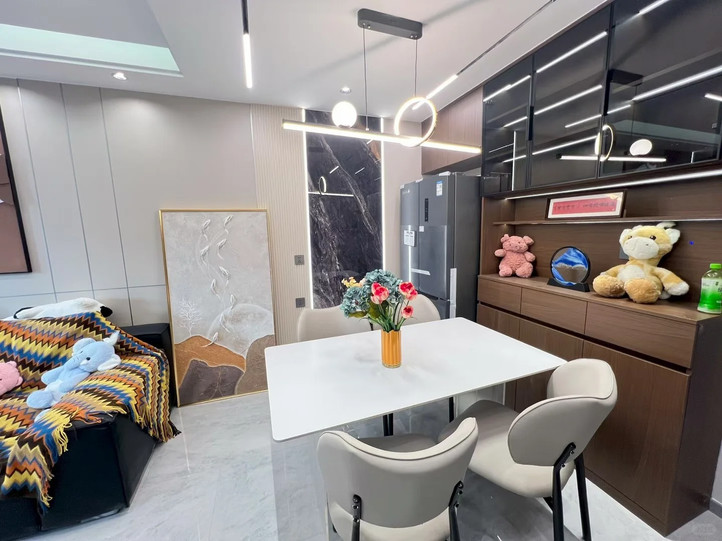 出售红光山会展旁华兵实验1梯1户全屋落地