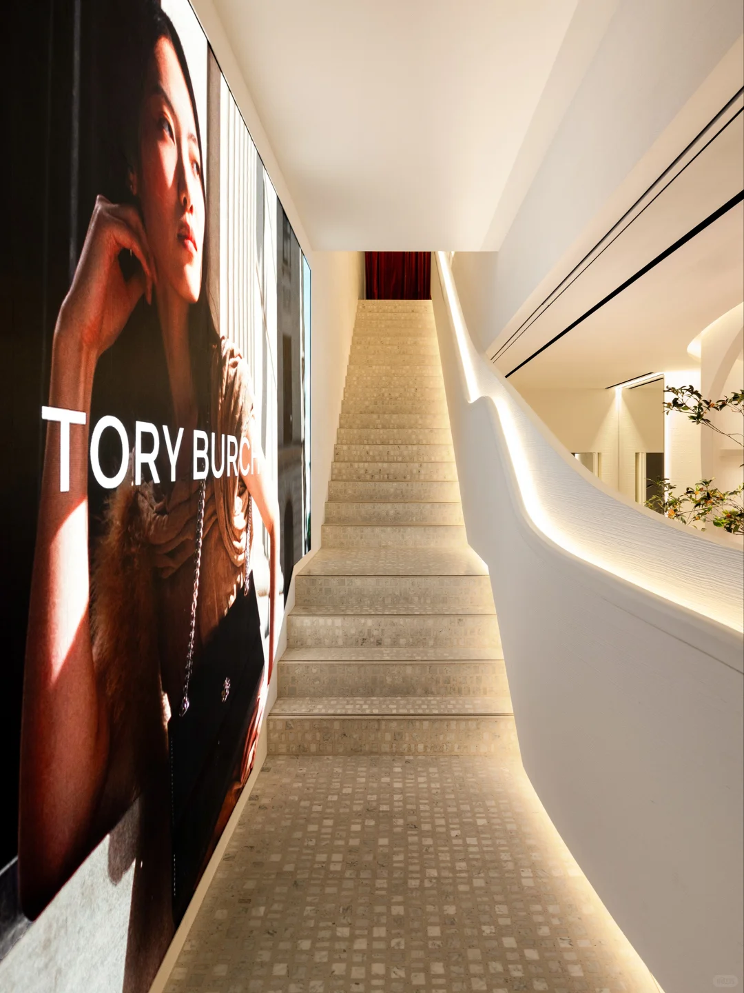 TORY BURCH上海旗舰店｜焕新启幕