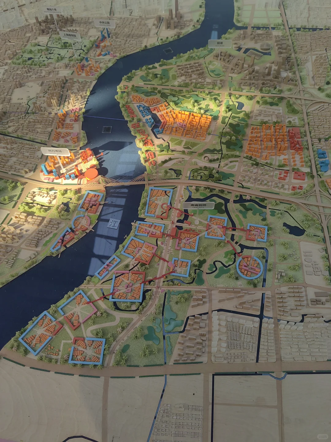 西岸热力秀场和中央公园模型！