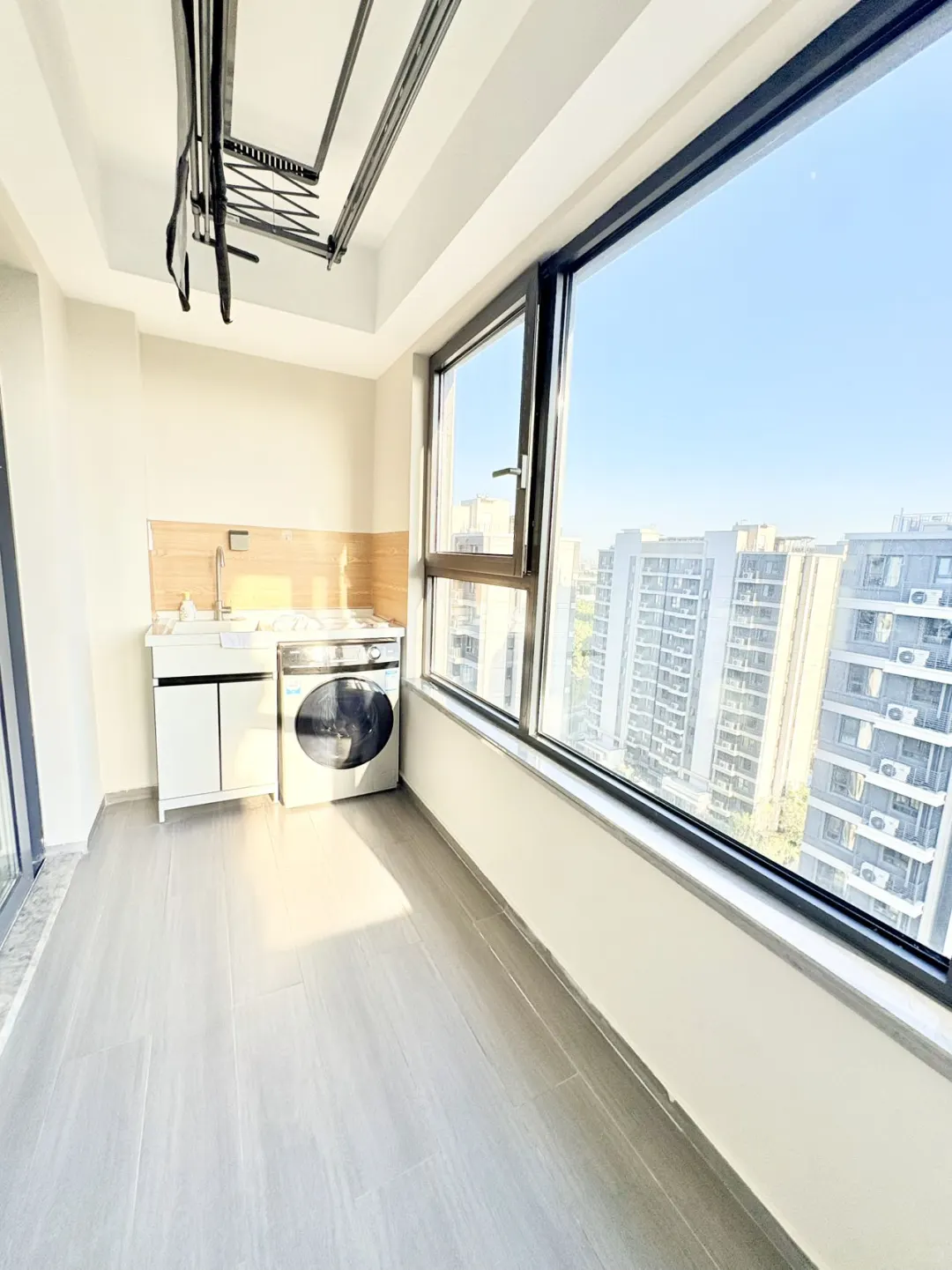 招商璀璨时代，高楼层3房，国家会展中心