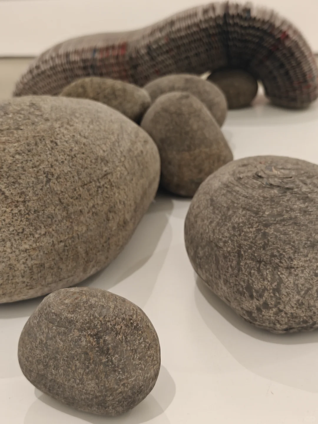 what？纸做的石头??北京新展快冲