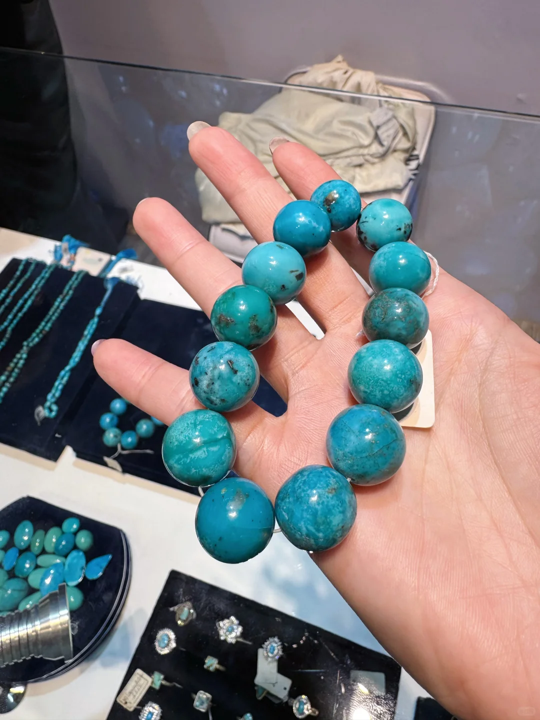 今日文案：看了个展?️