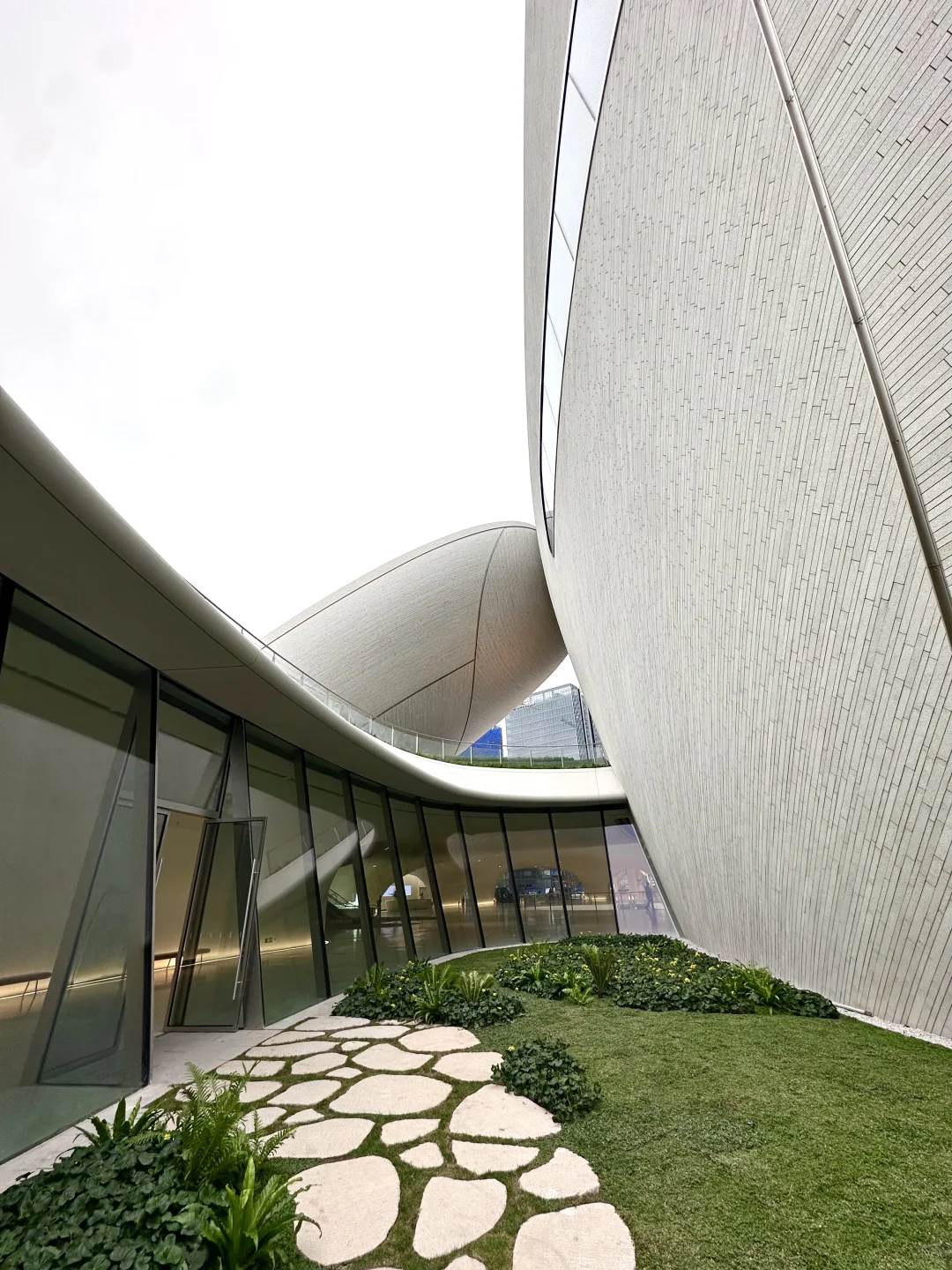 深圳新展|极繁主义狂喜