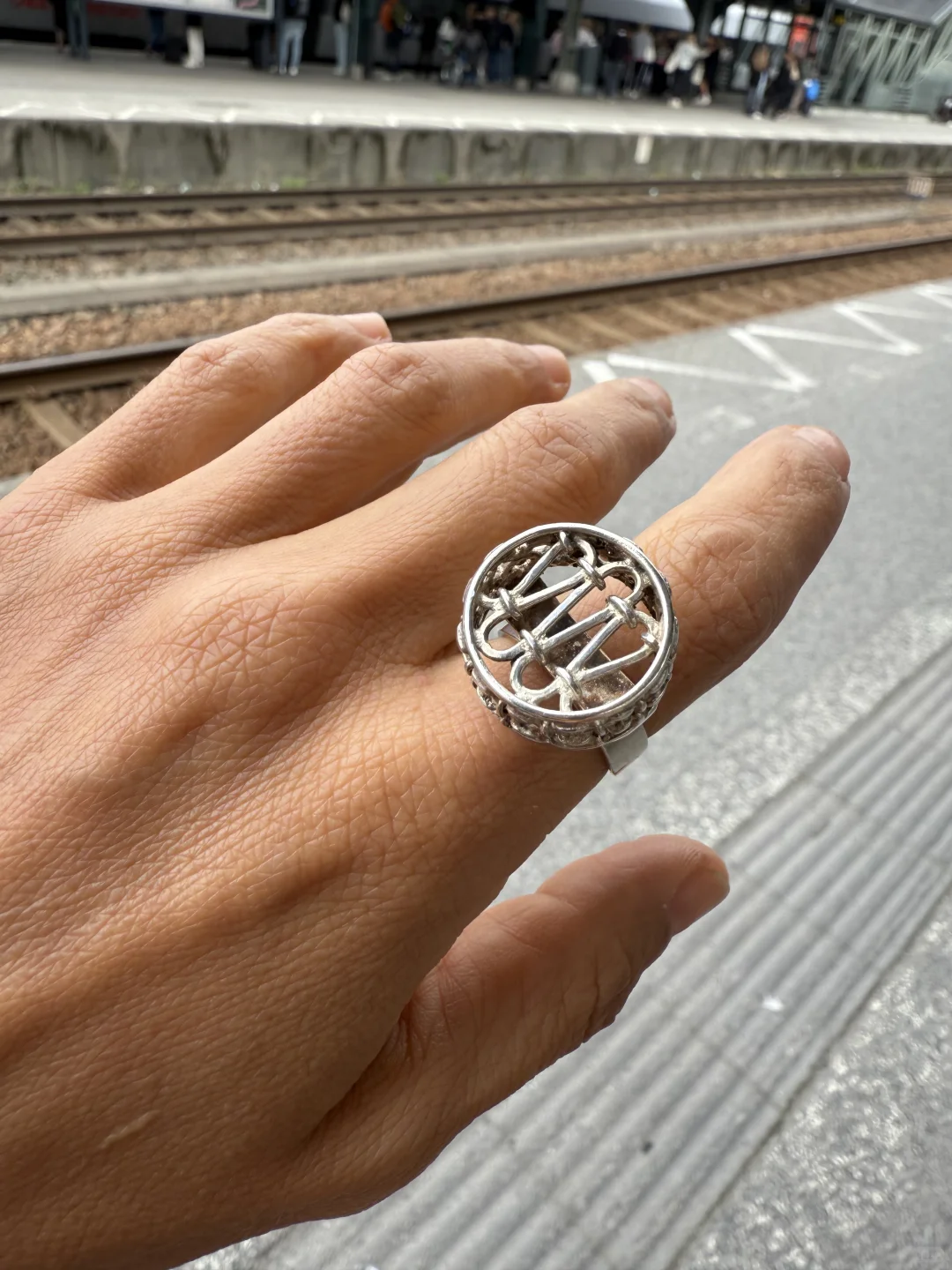 手上戴出一个设计展，北欧小众银饰