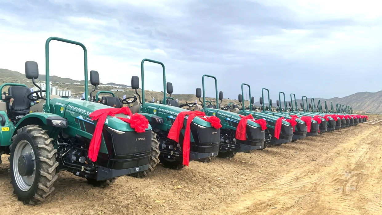 雷沃丘陵山地四轮转向拖拉机斩获一等奖