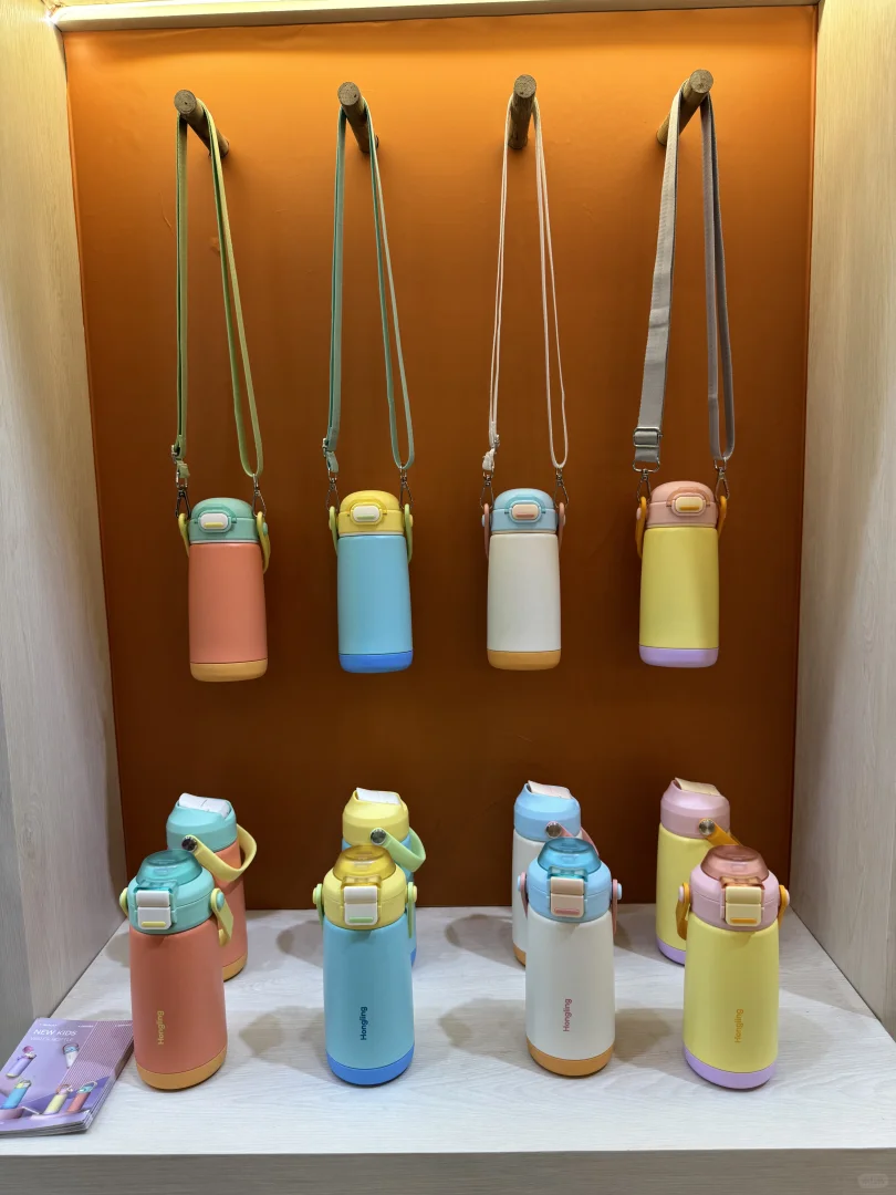 遇到这样的摊位你会进来看看吗？