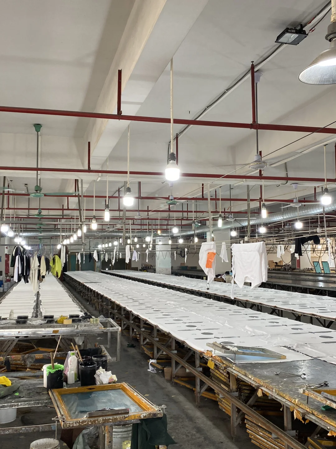 闯入彩虹工厂！揭秘一件t恤印花的诞生