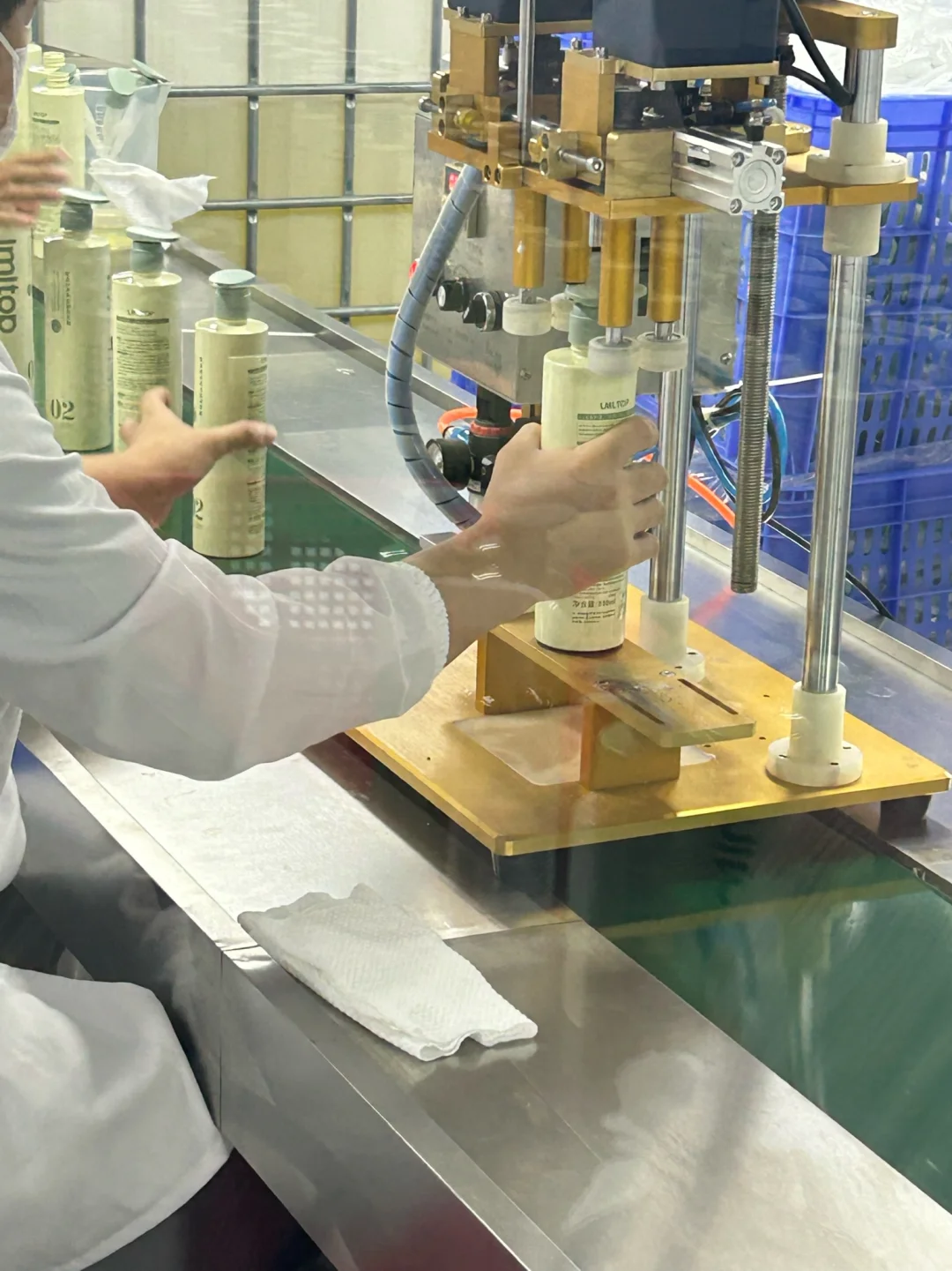 什么工厂敢一支洗发水卖9.9 生产过程大揭秘