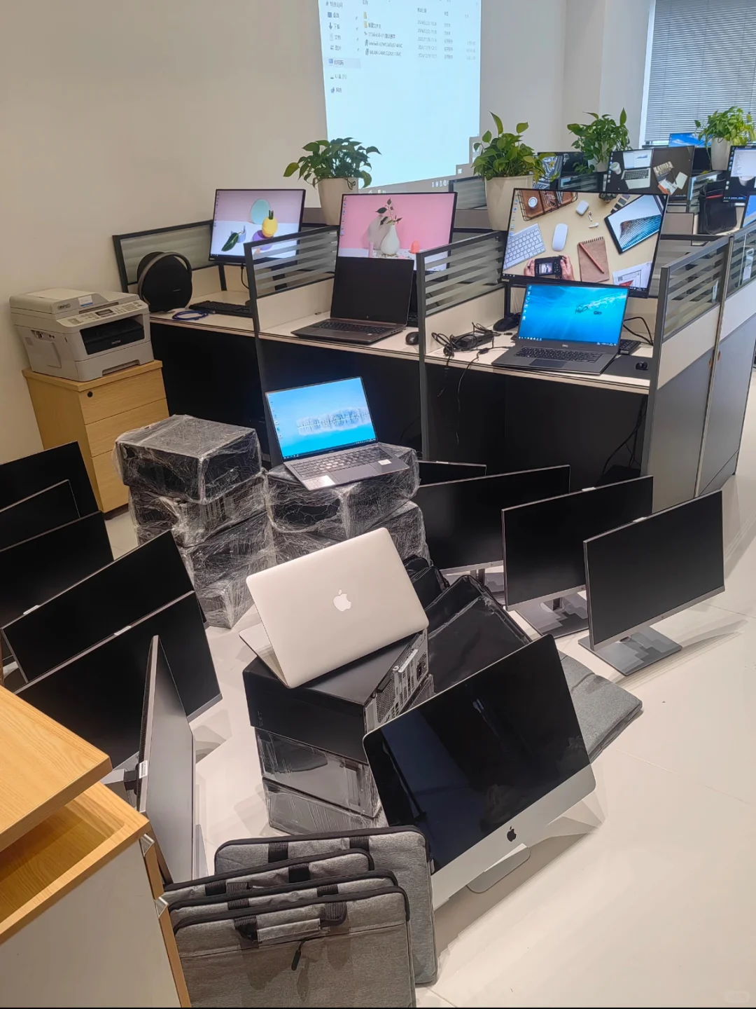 兴化公司解散。办公设备都带不走。同城可来看