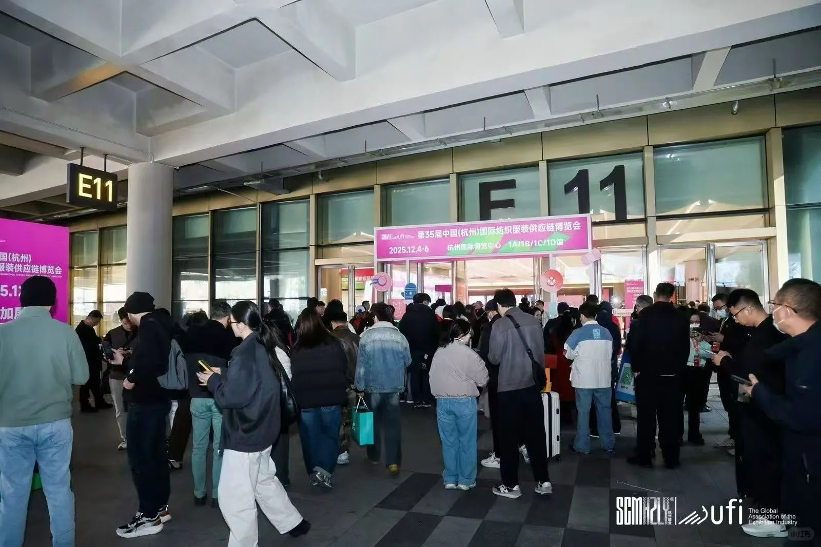 展会第一天！杭州纺织服装展