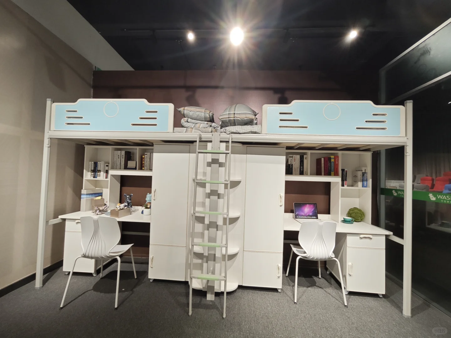 重庆采购党狂喜！办公教学家具源头工厂直供