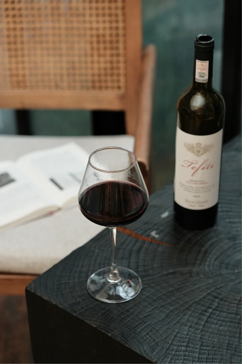 暮色四合时,红酒是I人的浪漫?