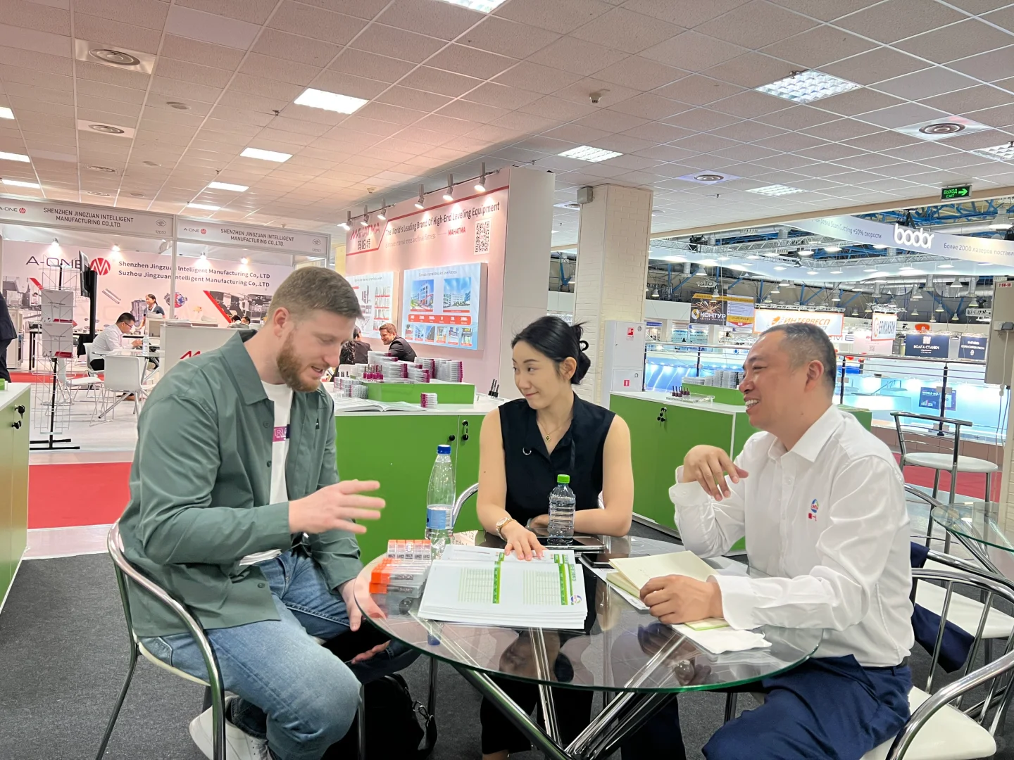 2024金属加工展完美收官， 收获最美工作照！