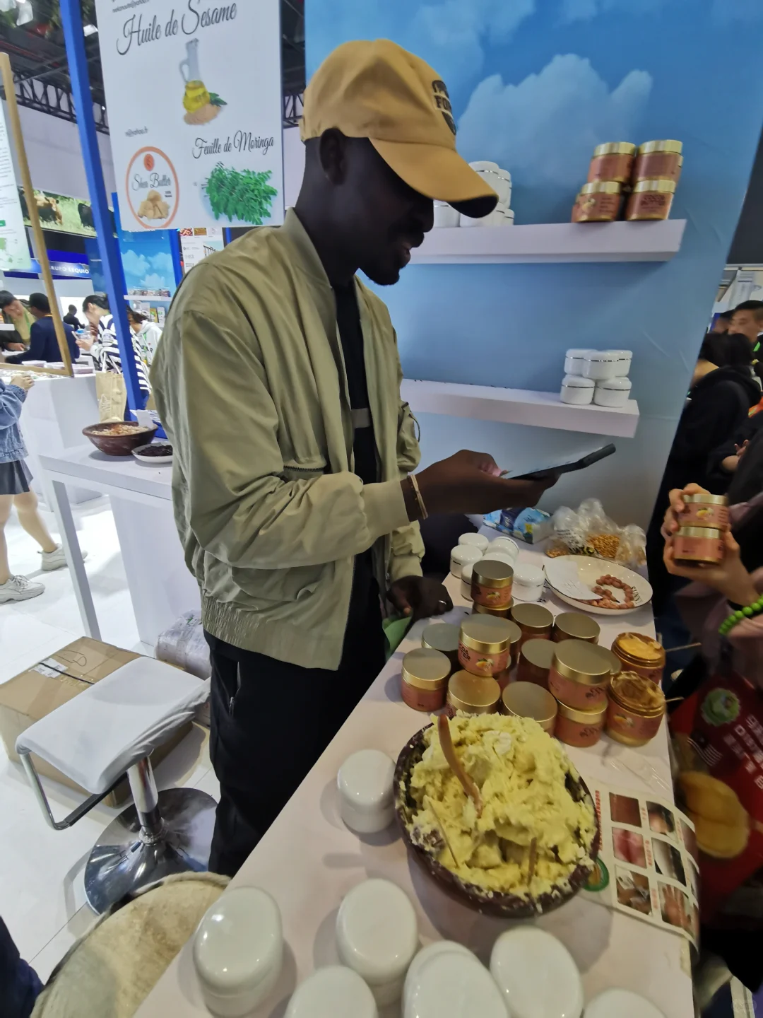 好累啊，进博会走2万步路，巧克力吃到撑