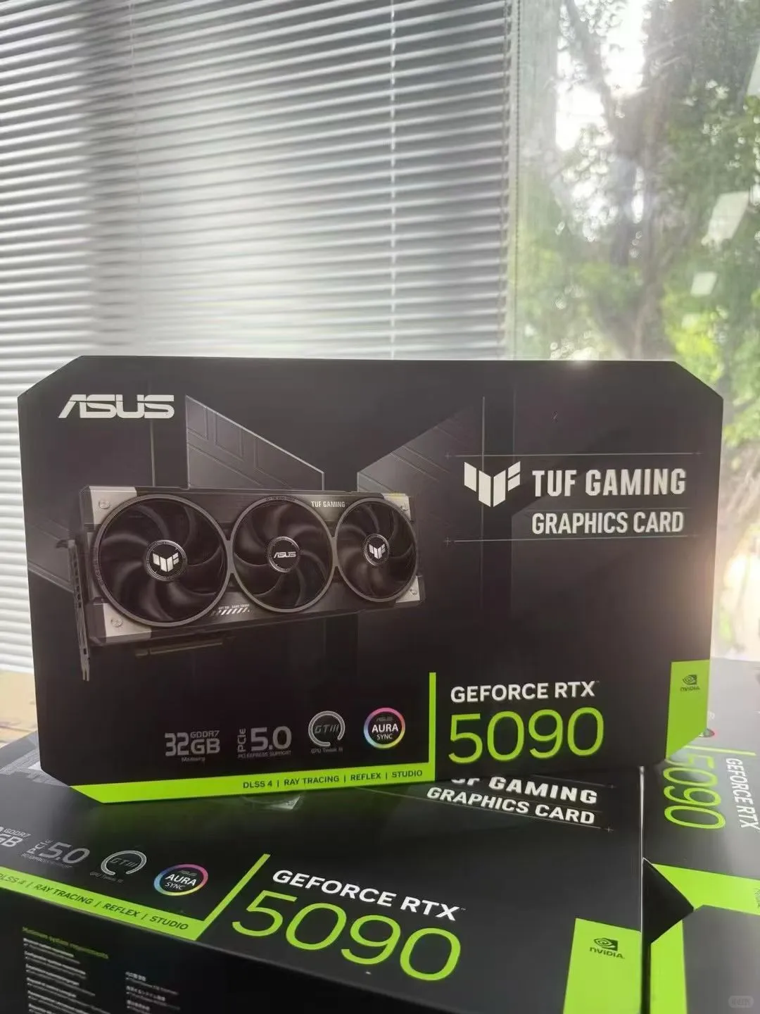 逛仓库，发现了一堆好东西～显卡来了