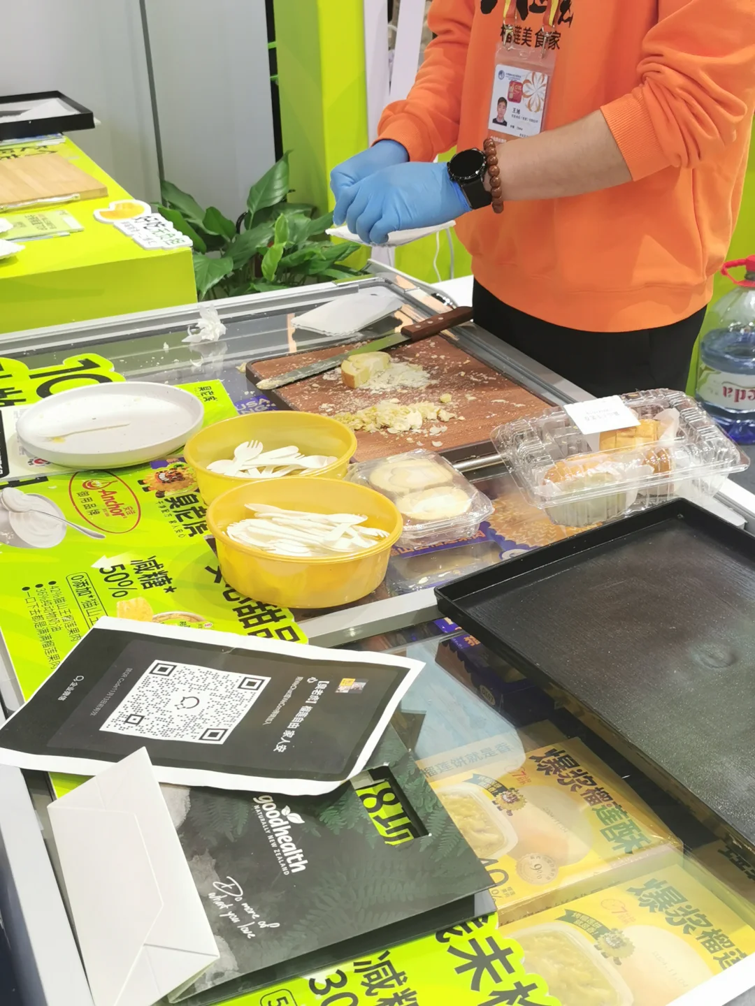 好累啊，进博会走2万步路，巧克力吃到撑