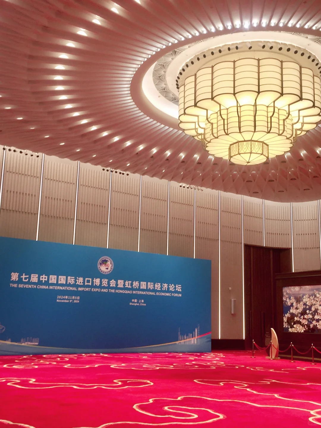 在中国看世界，让世界看中国?