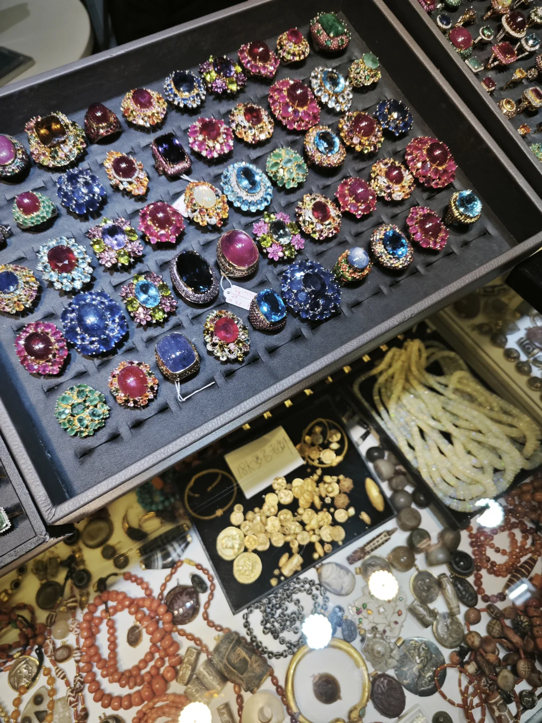 进博会现场 ｜ 珠宝展