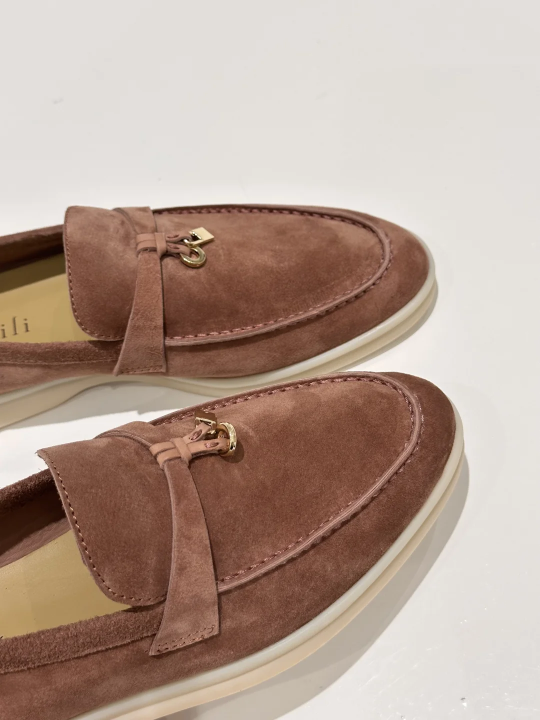 用意大利进口胎牛绒做的乐福鞋