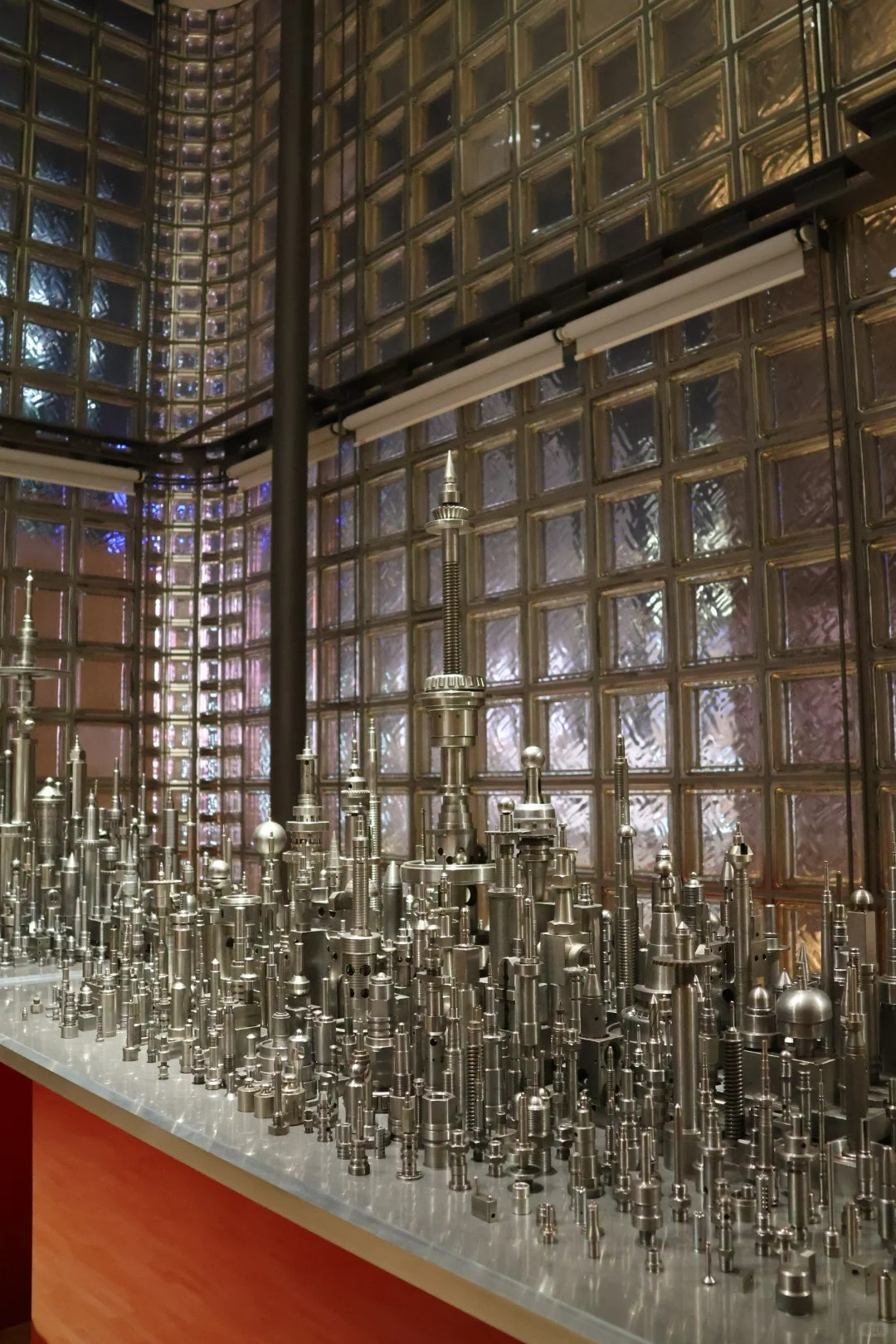 金属文化 ｢METAL｣by Hermès