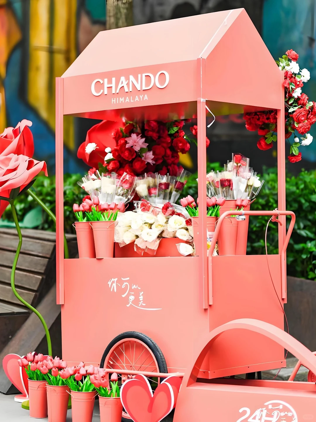 离谱！自然堂新品发布会让路人疯扑打卡?